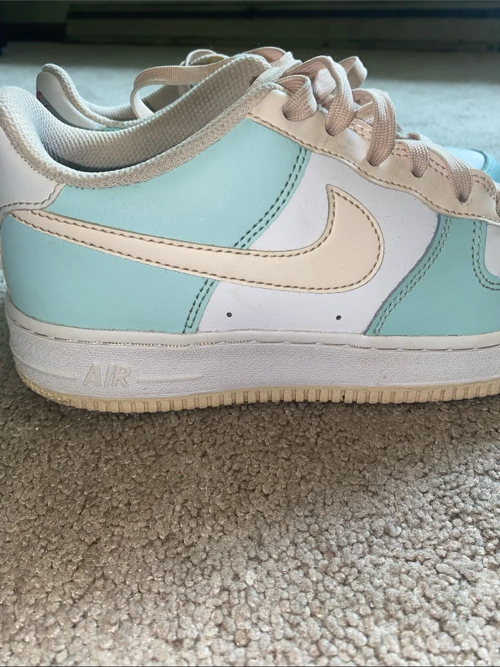 Girls Nike Air Force 1